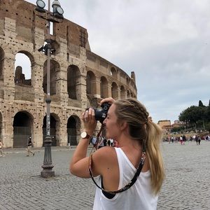 Meet your Posher, Emily